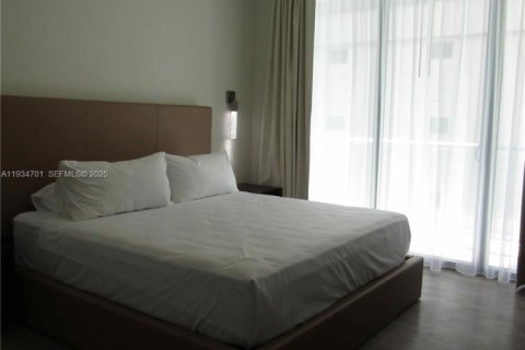Hotel in Hollywood, Florida 1 bedroom, 67.82 sq.m. № 2077184 - photo 12
