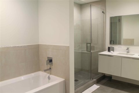 Hotel in Hollywood, Florida 1 bedroom, 67.82 sq.m. № 2077184 - photo 20