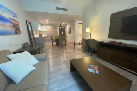 Hotel in Hollywood, Florida 1 bedroom, 67.82 sq.m. № 2077184 - photo 7