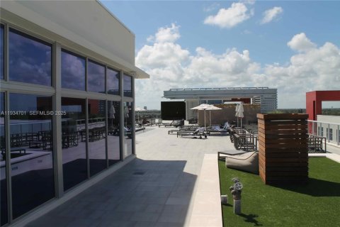 Hotel in Hollywood, Florida 1 bedroom, 67.82 sq.m. № 2077184 - photo 27