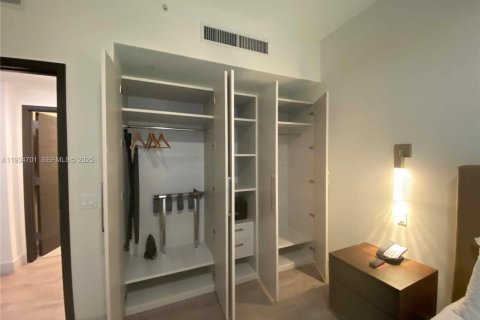 Hotel in Hollywood, Florida 1 bedroom, 67.82 sq.m. № 2077184 - photo 17
