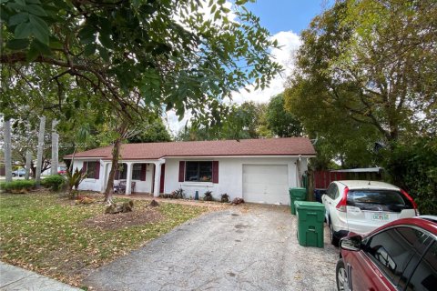 House in Miami, Florida 3 bedrooms, 167.78 sq.m. № 1857404 - photo 4