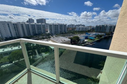 Condo in Aventura, Florida, 3 bedrooms  № 2072208 - photo 27