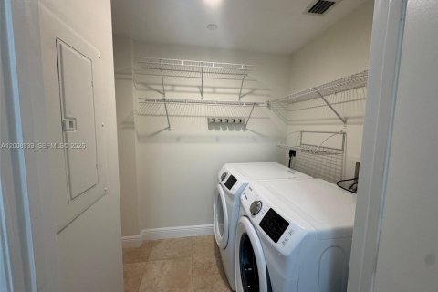 Condo in Aventura, Florida, 3 bedrooms  № 2072208 - photo 9