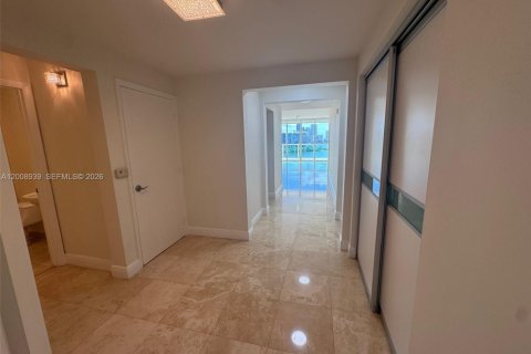 Condo in Aventura, Florida, 3 bedrooms  № 2072208 - photo 3