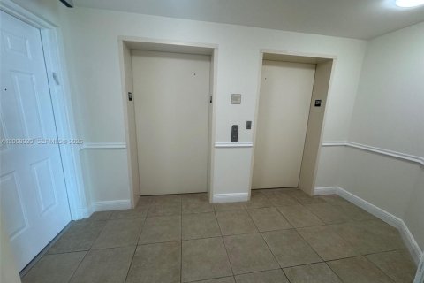 Condo in Aventura, Florida, 3 bedrooms  № 2072208 - photo 2