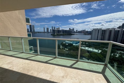 Condo in Aventura, Florida, 3 bedrooms  № 2072208 - photo 25