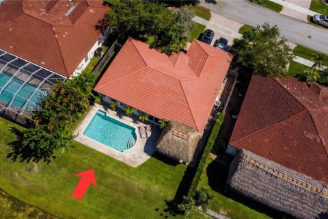 Casa en venta en Cutler Bay, Florida, 3 dormitorios № 1975858 - foto 4