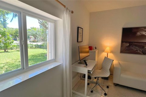 Casa en venta en Cutler Bay, Florida, 3 dormitorios № 1975858 - foto 24