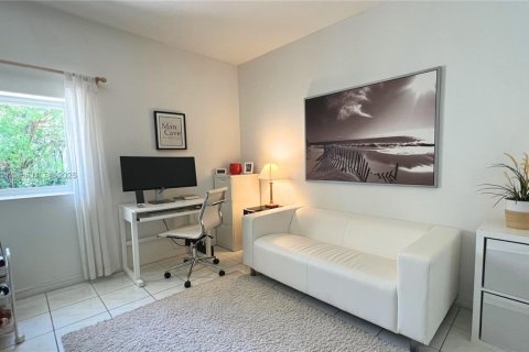 Casa en venta en Cutler Bay, Florida, 3 dormitorios № 1975858 - foto 23