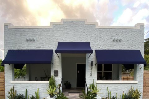 Casa en venta en Miami, Florida, 2 dormitorios, 125.88 m2 № 1966085 - foto 1