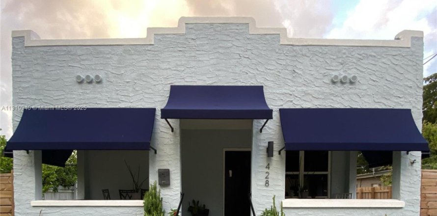 Casa en Miami, Florida 2 dormitorios, 125.88 m2 № 1966085