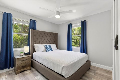 Villa ou maison à vendre à Weeki Wachee, Floride: 3 chambres, 84.73 m2 № 2234081 - photo 11