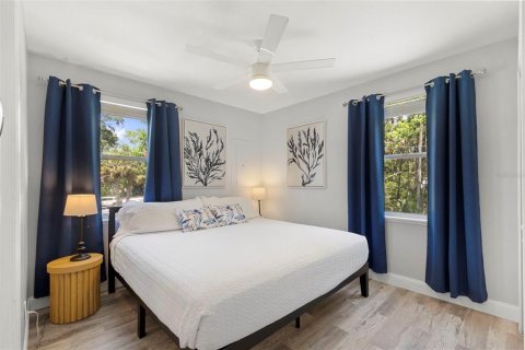Villa ou maison à vendre à Weeki Wachee, Floride: 3 chambres, 84.73 m2 № 2234081 - photo 8