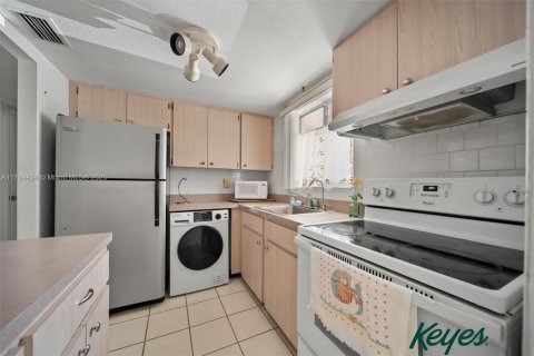 Condo in Bradenton, Florida, 2 bedrooms  № 1706171 - photo 3