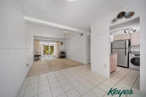 Condo in Bradenton, Florida, 2 bedrooms  № 1706171 - photo 4