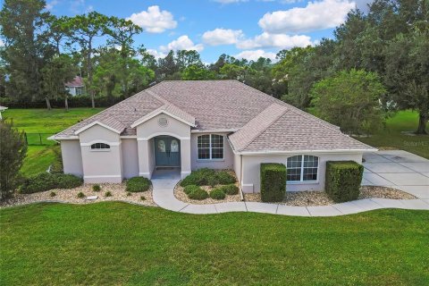 Casa en Spring Hill, Florida 3 dormitorios, 207.54 m2 № 2380570