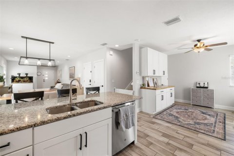 House in Tampa, Florida 3 bedrooms, 163.88 sq.m. № 1902499 - photo 10