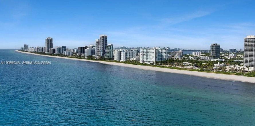 Кондоминиум с 1 спальней в Майами-Бич, Флорида № 2044893