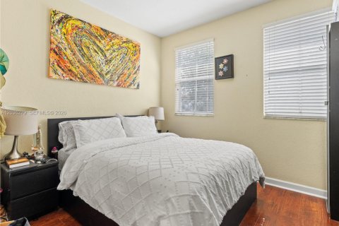 Townhouse in Doral, Florida 4 bedrooms, 175.96 sq.m. № 2086390 - photo 21