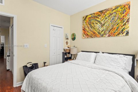 Townhouse in Doral, Florida 4 bedrooms, 175.96 sq.m. № 2086390 - photo 20