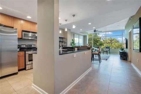 Condo in Orlando, Florida, 2 bedrooms  № 1893791 - photo 9