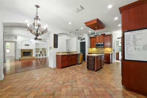 Casa en venta en Eustis, Florida, 5 dormitorios, 380.34 m2 № 1589973 - foto 8