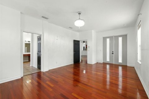 Casa en venta en Eustis, Florida, 5 dormitorios, 380.34 m2 № 1589973 - foto 12