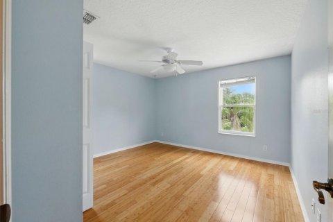 Casa en venta en Eustis, Florida, 5 dormitorios, 380.34 m2 № 1589973 - foto 19