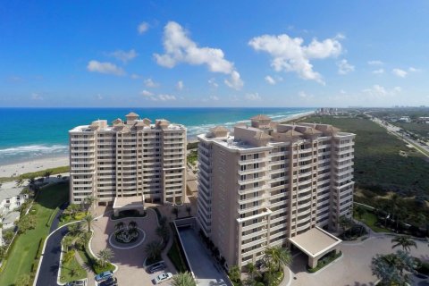 Condo in Juno Beach, Florida, 3 bedrooms  № 2260958 - photo 1