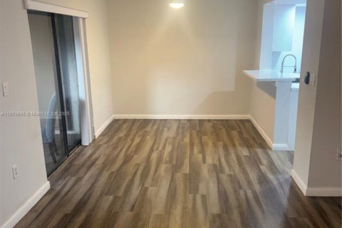 Copropriété à vendre à Coral Springs, Floride: 2 chambres, 84.54 m2 № 1981504 - photo 7