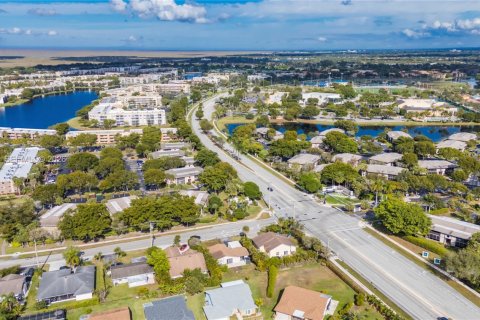 Villa ou maison à vendre à Tamarac, Floride: 2 chambres, 101.26 m2 № 1997684 - photo 28