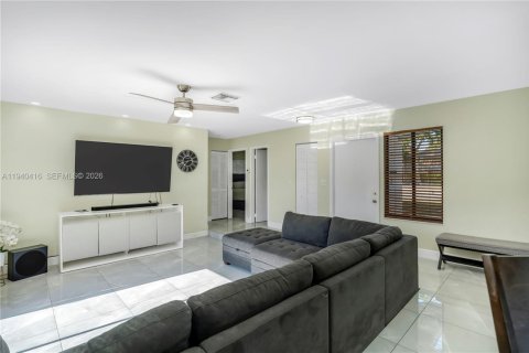 Villa ou maison à vendre à Tamarac, Floride: 2 chambres, 101.26 m2 № 1997684 - photo 5