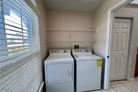 Casa en alquiler en Kissimmee, Florida, 3 dormitorios, 163.69 m2 № 1906883 - foto 26