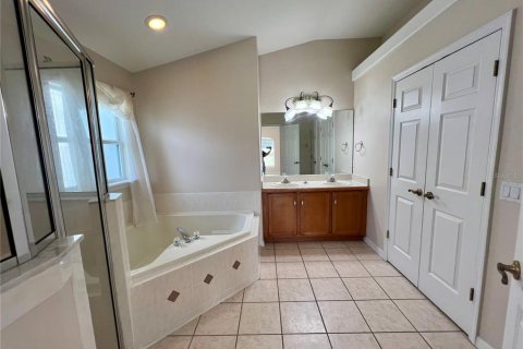 Casa en alquiler en Kissimmee, Florida, 3 dormitorios, 163.69 m2 № 1906883 - foto 16