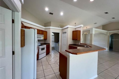Casa en alquiler en Kissimmee, Florida, 3 dormitorios, 163.69 m2 № 1906883 - foto 10