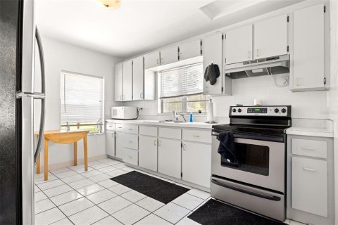 Casa en venta en Umatilla, Florida, 2 dormitorios, 88.44 m2 № 1829554 - foto 9