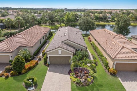 Villa ou maison à vendre à Lakewood Ranch, Floride: 3 chambres, 177.63 m2 № 1780326 - photo 1