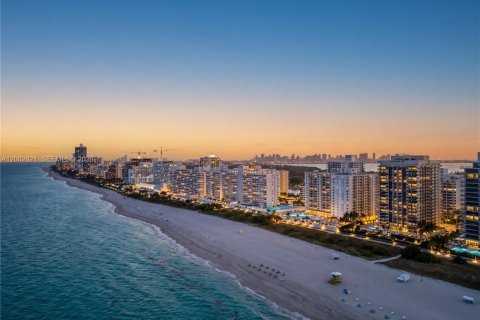 Copropriété à vendre à Miami Beach, Floride: 2 chambres, 140.28 m2 № 2267597 - photo 2