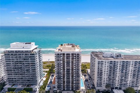Copropriété à vendre à Miami Beach, Floride: 2 chambres, 140.28 m2 № 2267597 - photo 9