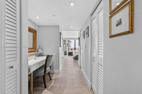 Copropriété à vendre à Miami Beach, Floride: 2 chambres, 140.28 m2 № 2267597 - photo 27