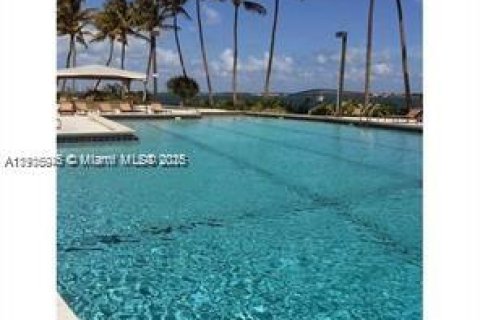 Condominio en alquiler en Miami, Florida, 2 dormitorios, 102.19 m2 № 1972898 - foto 25