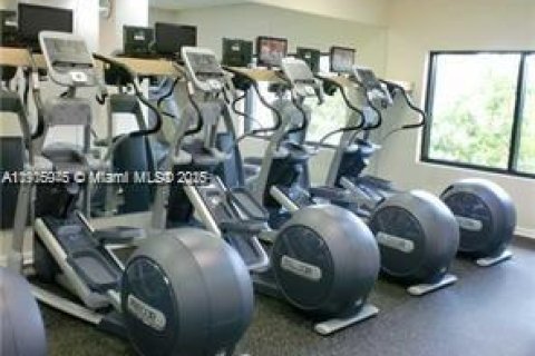 Condominio en alquiler en Miami, Florida, 2 dormitorios, 102.19 m2 № 1972898 - foto 21