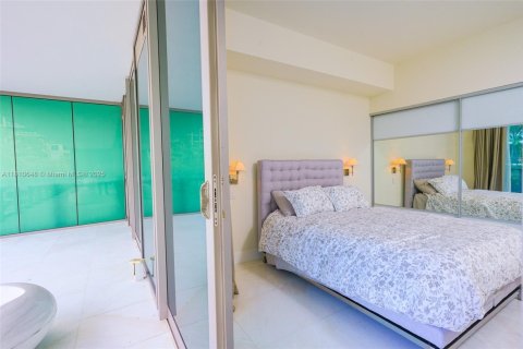 Condo in Key Biscayne, Florida, 2 bedrooms  № 1962415 - photo 16