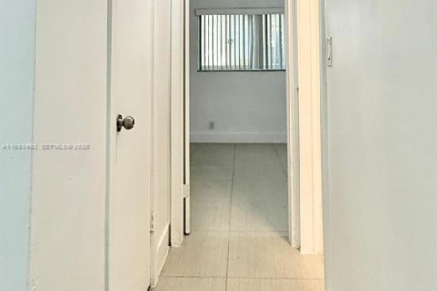 Снять в аренду кондоминиум в Дания-Бич, Флорида 1 спальня, 55.74м2, № 2050369 - фото 11