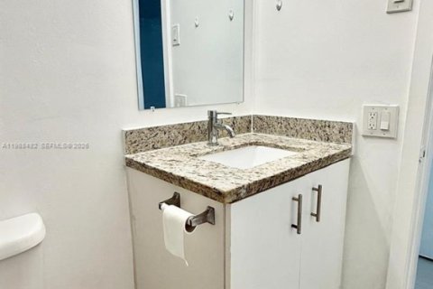 Снять в аренду кондоминиум в Дания-Бич, Флорида 1 спальня, 55.74м2, № 2050369 - фото 14