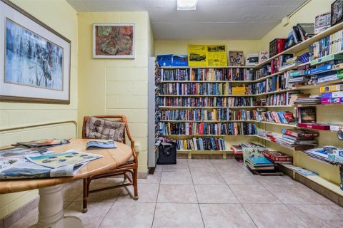 Condo in Dunedin, Florida, 2 bedrooms  № 1642529 - photo 12