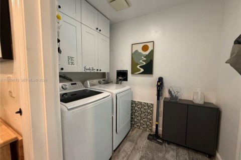 Купить виллу или дом в Дания-Бич, Флорида 3 спальни, 119.84м2, № 1997555 - фото 25