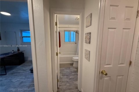 Купить виллу или дом в Дания-Бич, Флорида 3 спальни, 119.84м2, № 1997555 - фото 18