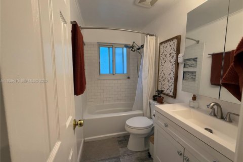 Купить виллу или дом в Дания-Бич, Флорида 3 спальни, 119.84м2, № 1997555 - фото 19